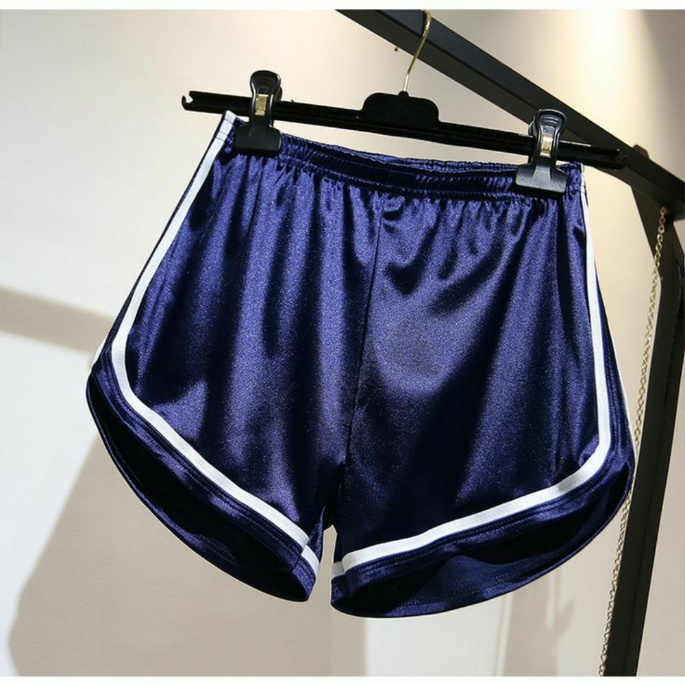 Shorts - Picture 3 of 4